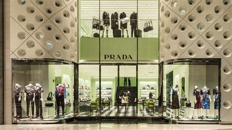 prada shops.